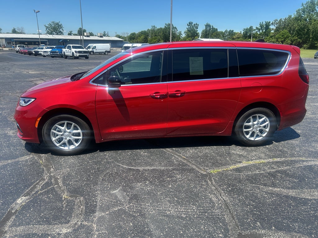 2026 Chrysler Pacifica — rear three-quarter view